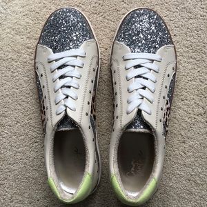 NIB! Crown Vintage Kalinda Sneakers